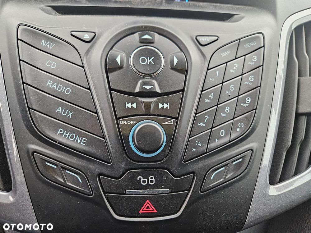 Ford Focus SW 1.0 EcoBoost Titanium Business - 12