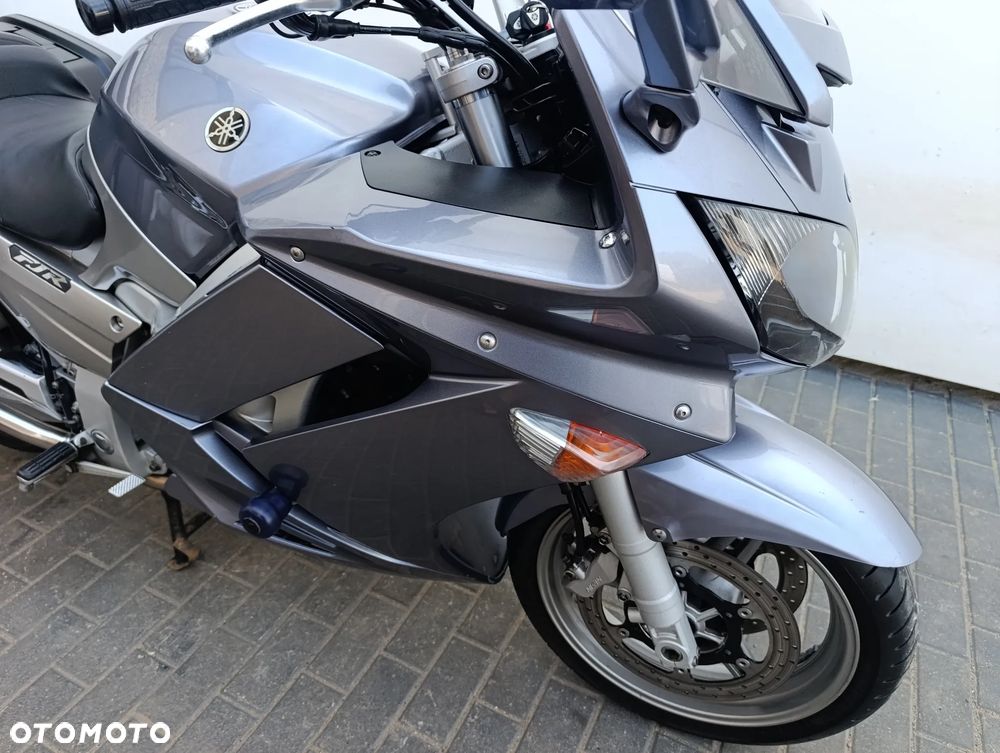 Yamaha FJR - 33