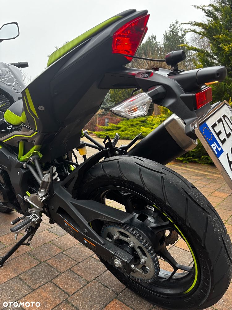 Kawasaki Z - 12