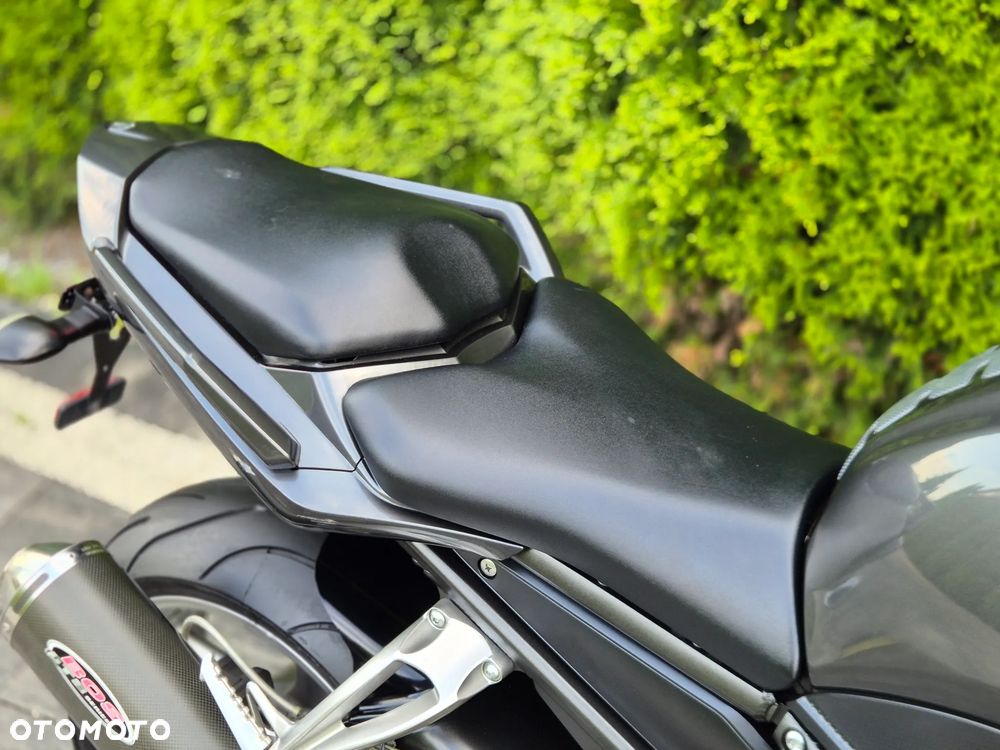 Yamaha FZ - 20