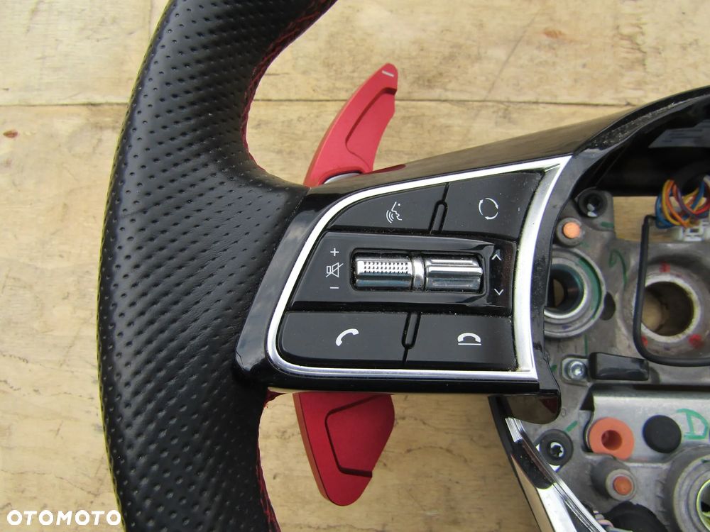 KIA CEED III PROCEED III KIEROWNICA KOMPLETNA MULTIFUNKCJA ŁOPATKI 18 23R - 2