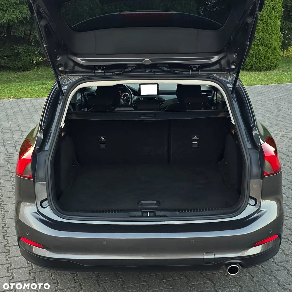Ford Focus SW 1.0 EcoBoost Hybrid TITANIUM X - 20