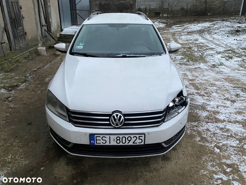 Volkswagen Passat - 1