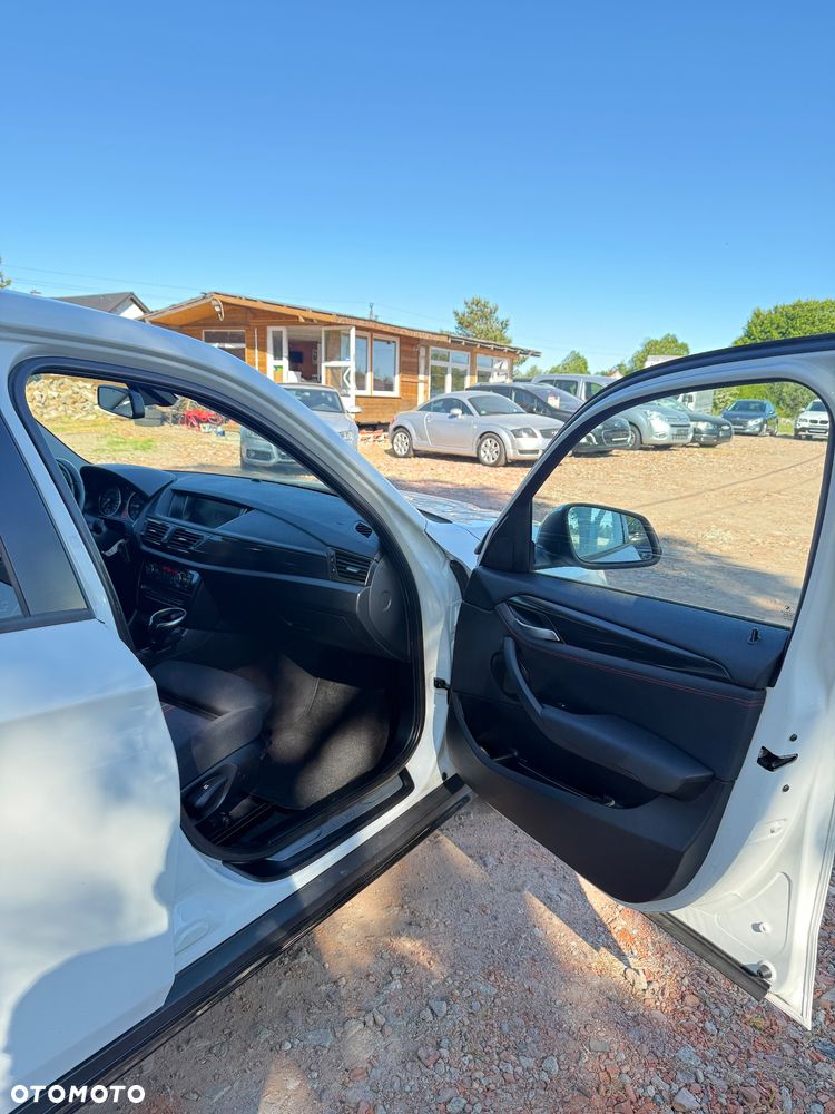 BMW X1 sDrive18i xLine - 29
