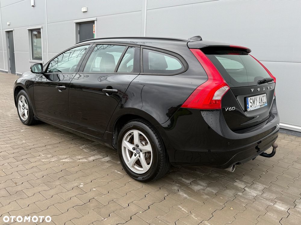 Volvo V60 D2 Momentum - 10