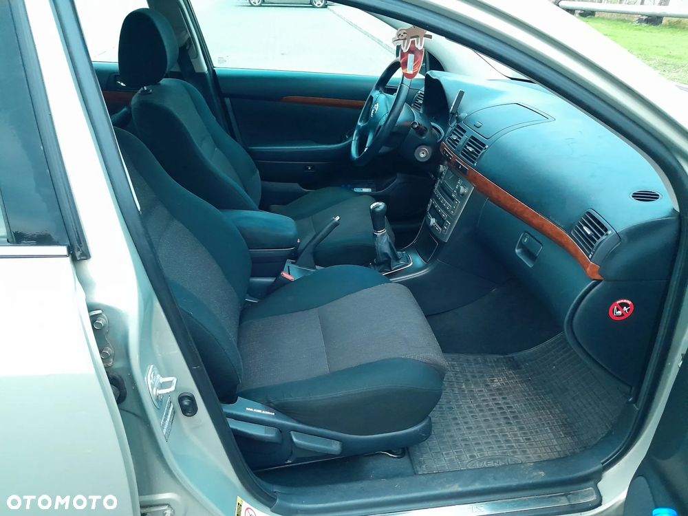 Toyota Avensis 1.8 VVT-i Luna - 8