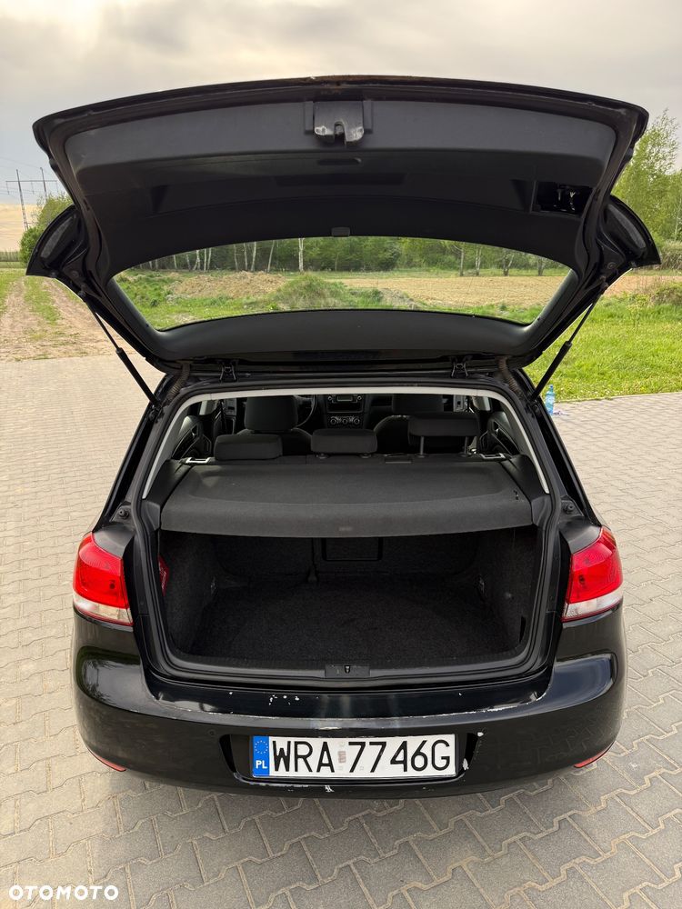 Volkswagen Golf - 6