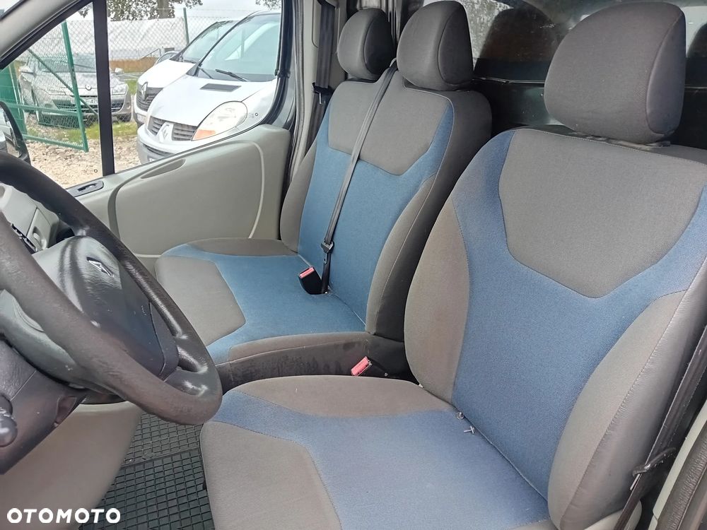 Renault Trafic - 16