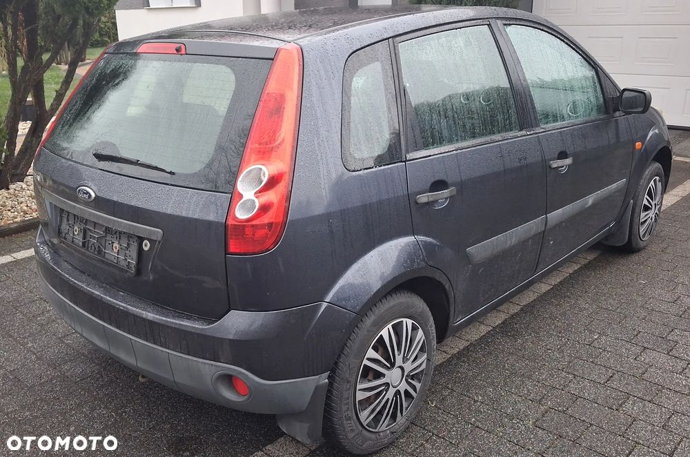 Ford Fiesta 1.3 Black Magic - 3