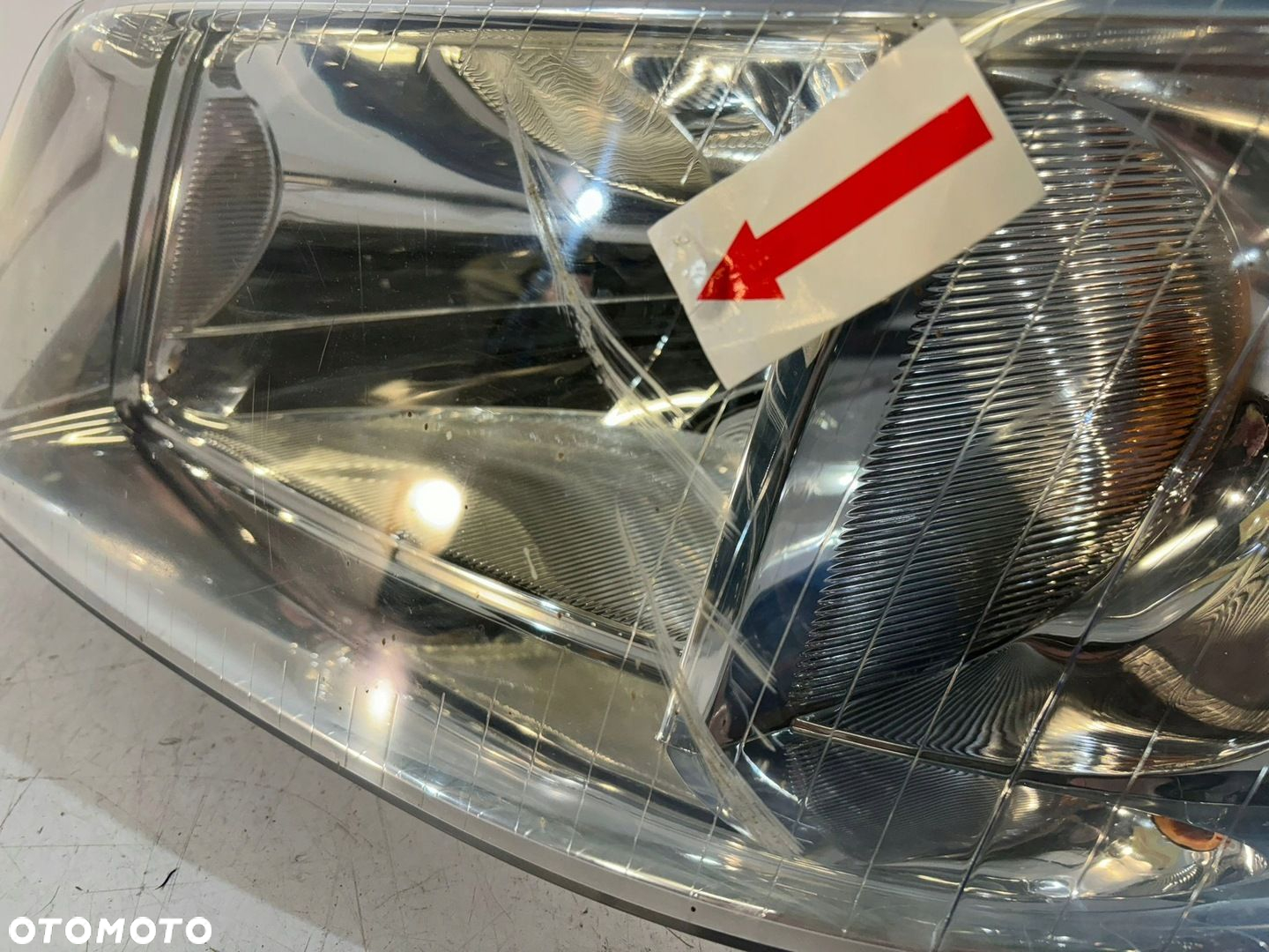 VOLKSWAGEN Transporter T5 Lampa Lewa - 16768 - 4