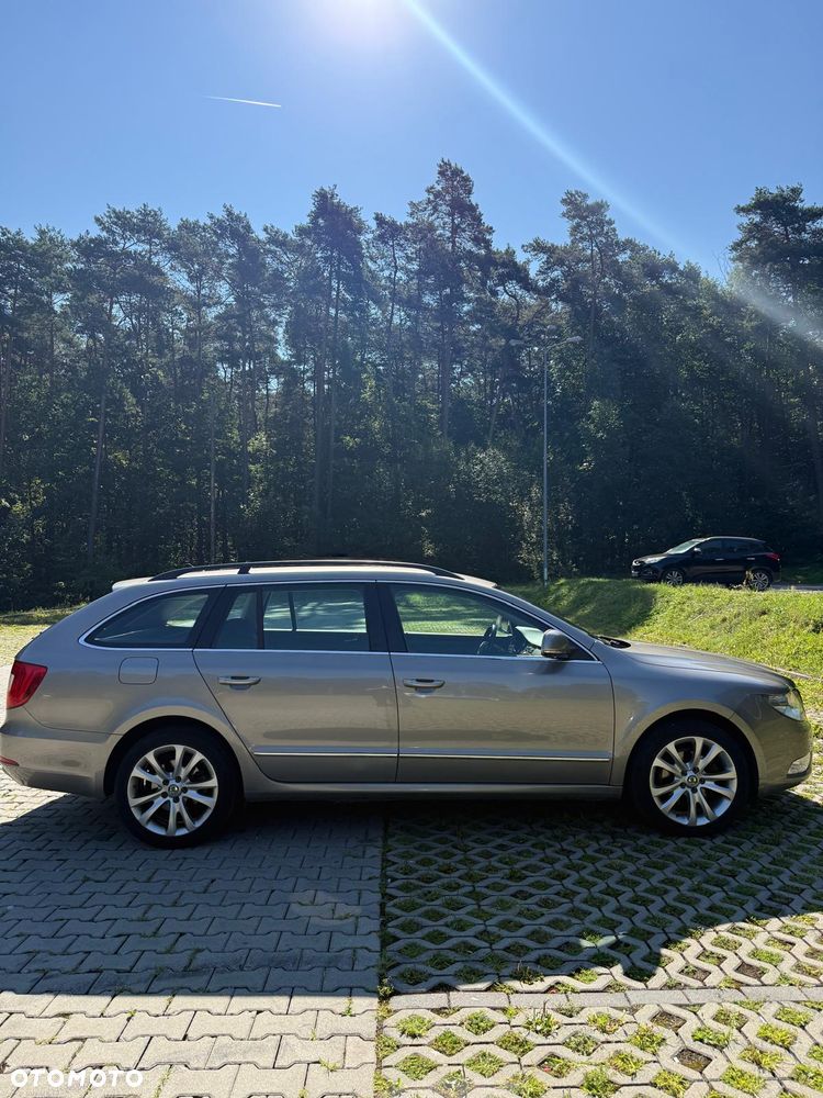 Skoda Superb 2.0 TDI Comfort DSG - 1
