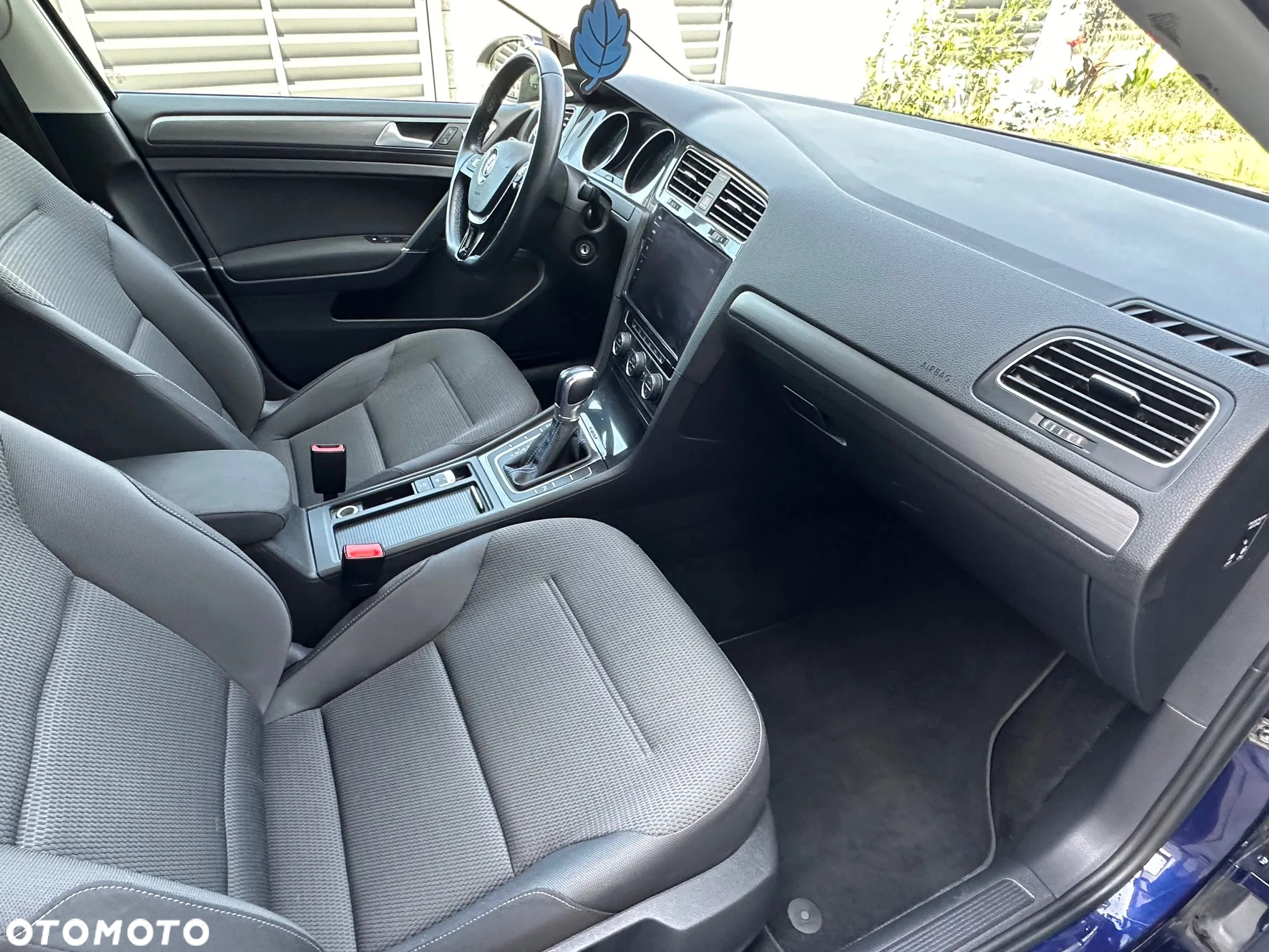 Volkswagen Golf e-Golf - 28