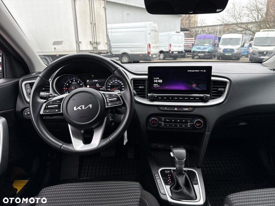 Kia Ceed - 10