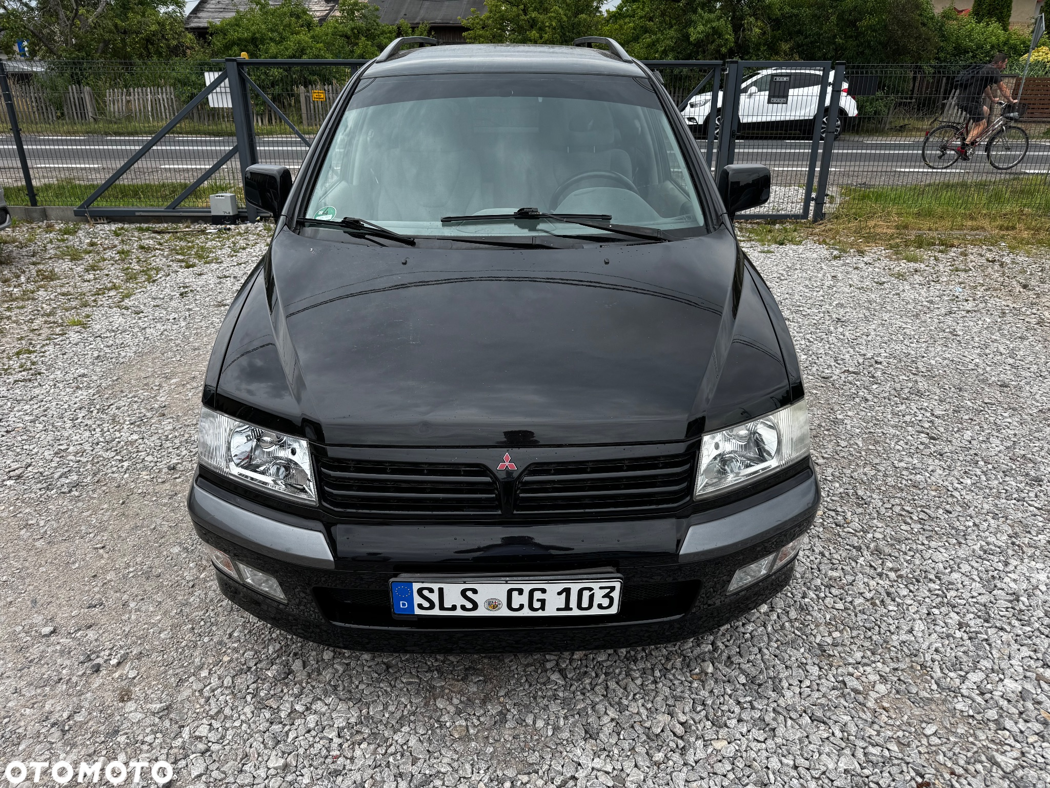 Mitsubishi Space Wagon 2.0 Cool - 2
