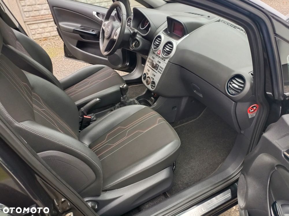 Opel Corsa 1.4 16V 150 Jahre - 9