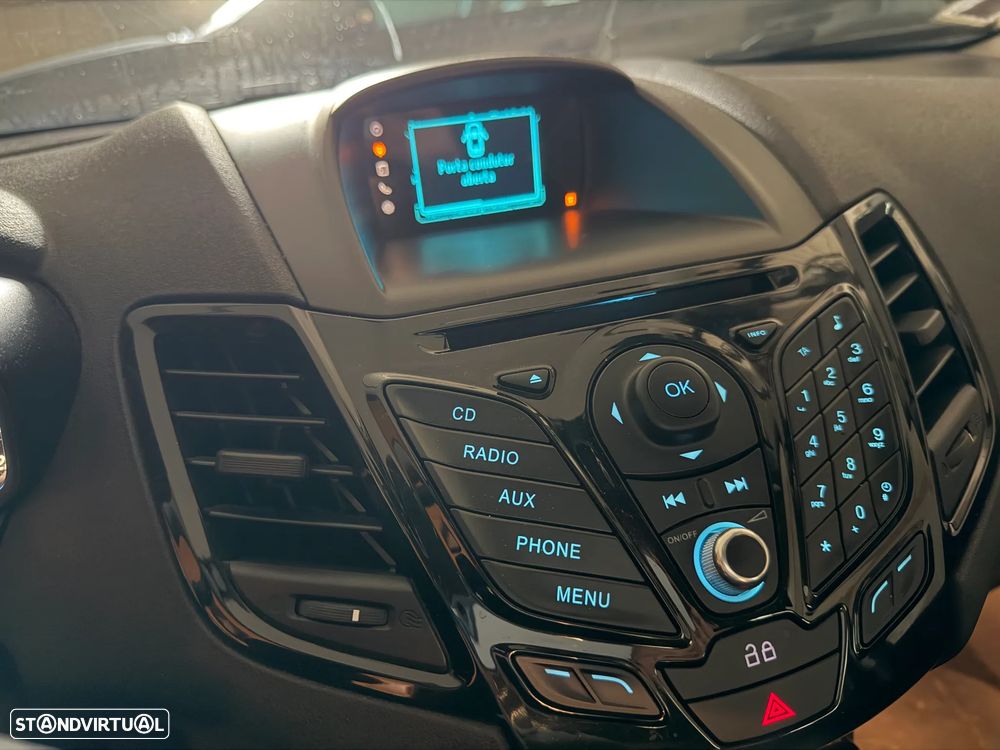 Ford Fiesta 1.0 T EcoBoost Titanium - 22