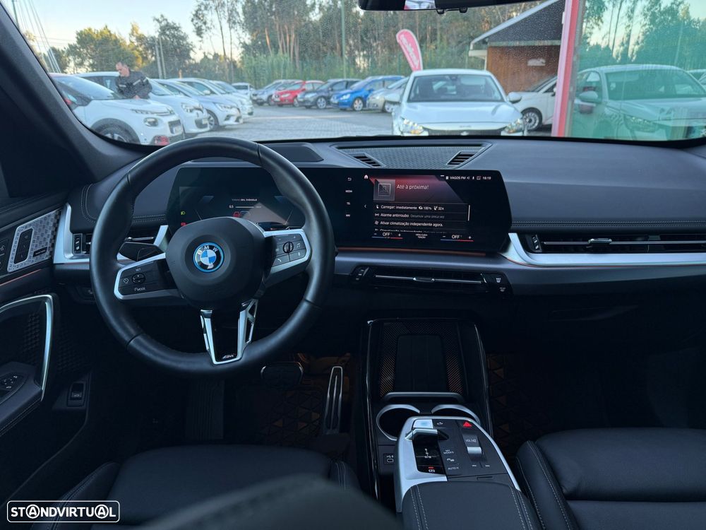 BMW iX1 xDrive30 Pack Desportivo M - 5