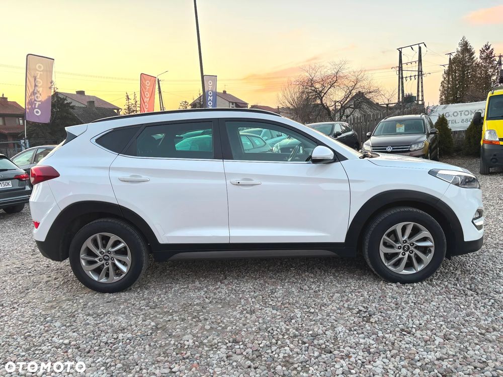 Hyundai Tucson 2.0 CRDI BlueDrive Comfort 2WD - 24