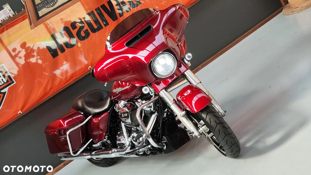 Harley-Davidson Touring Street Glide - 4