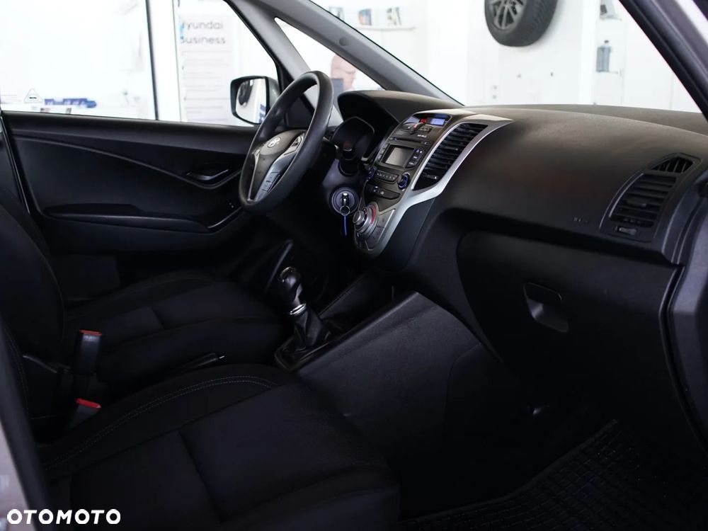 Hyundai ix20 - 25