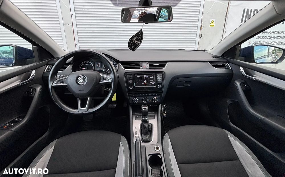 Skoda Octavia 2.0 TDI (Green tec) DSG Joy - 4