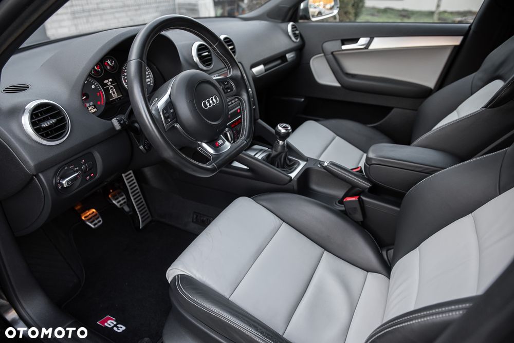 Audi S3 Sportback Standard - 15