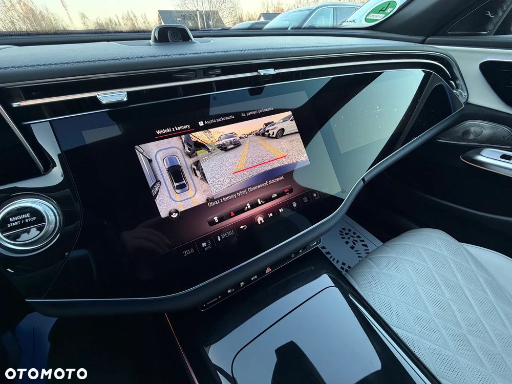 Mercedes-Benz Klasa E 400e 4Matic 9G-TRONIC - 37