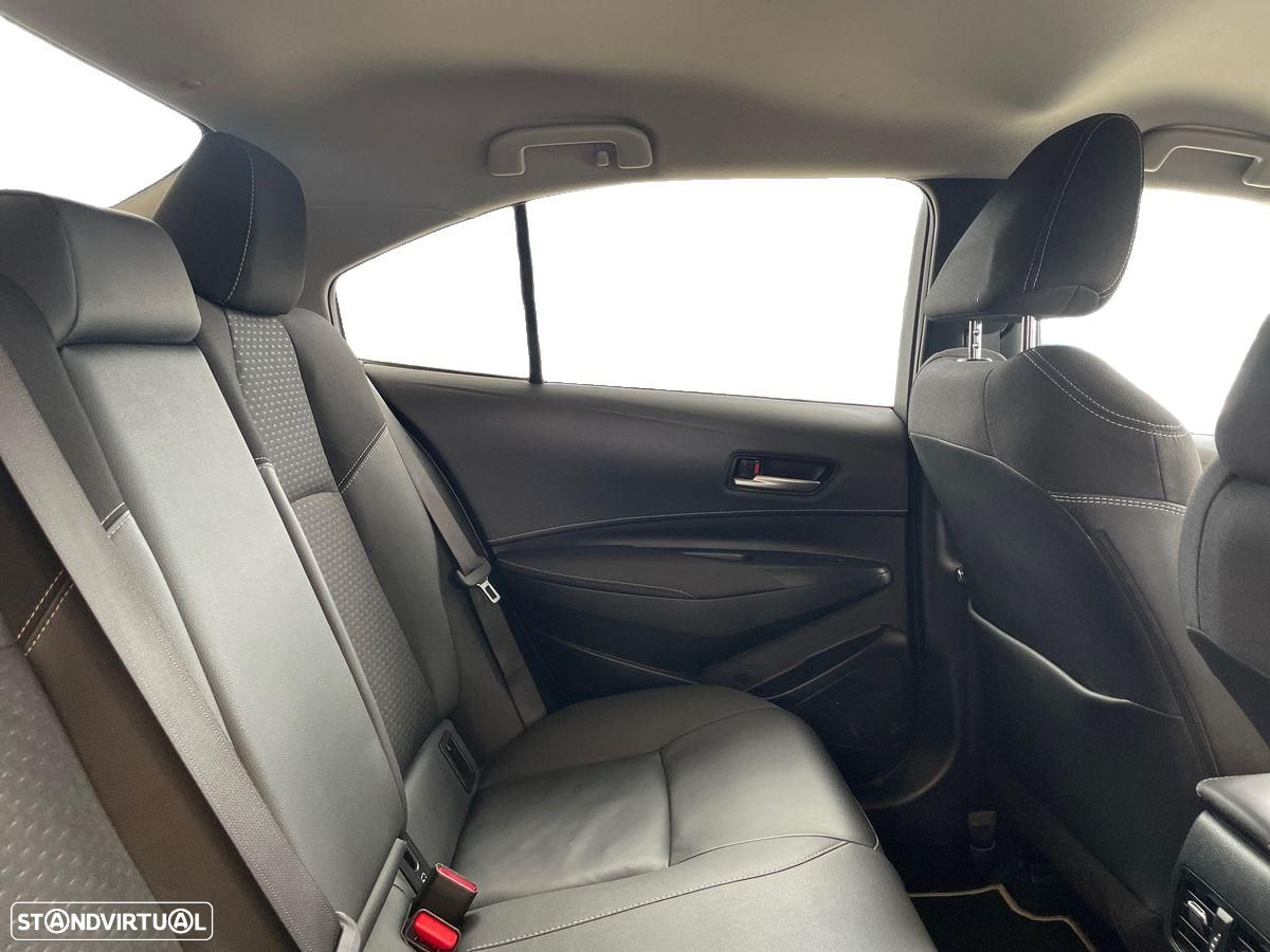 Toyota Corolla SD 1.8 Hybrid Luxury - 11
