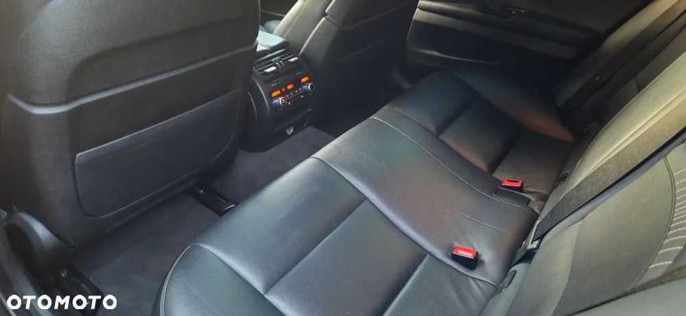 BMW Seria 5 520d Luxury Line - 13