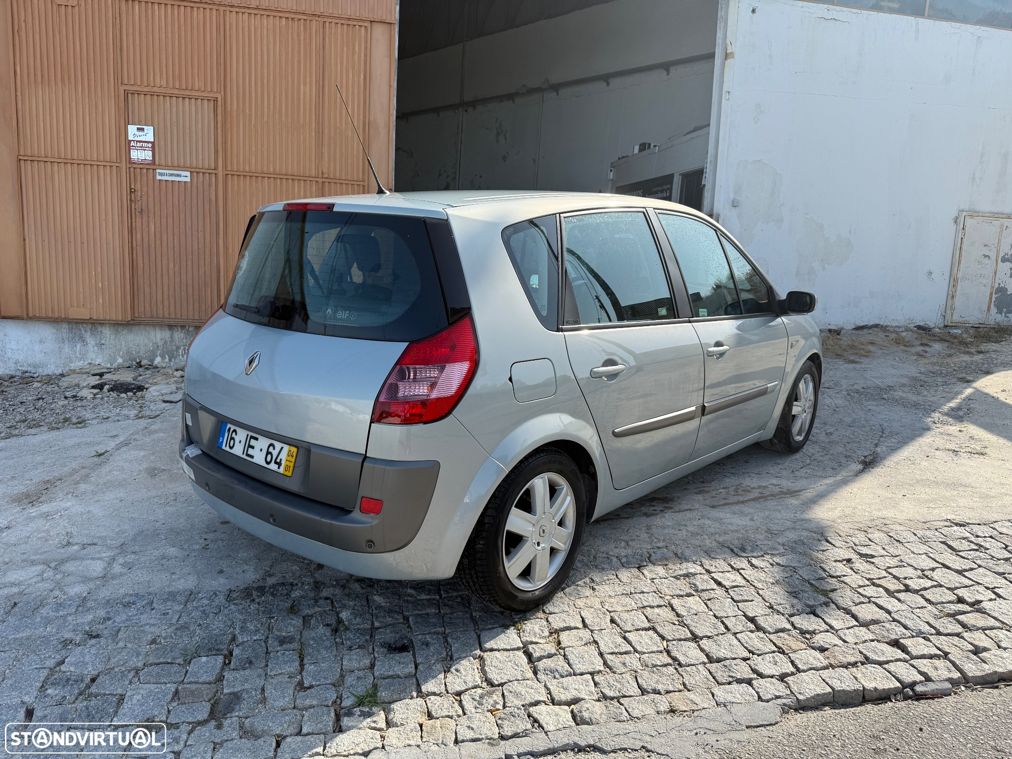 Renault Scénic 1.6 16V 110 Authentique - 4