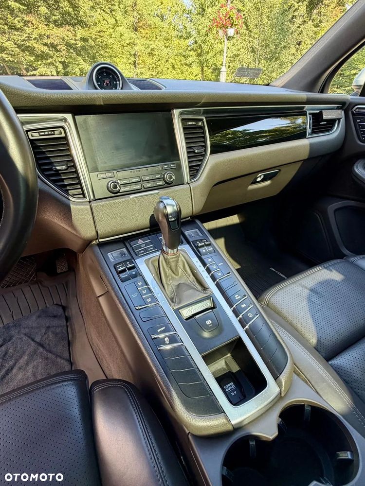 Porsche Macan Standard - 15