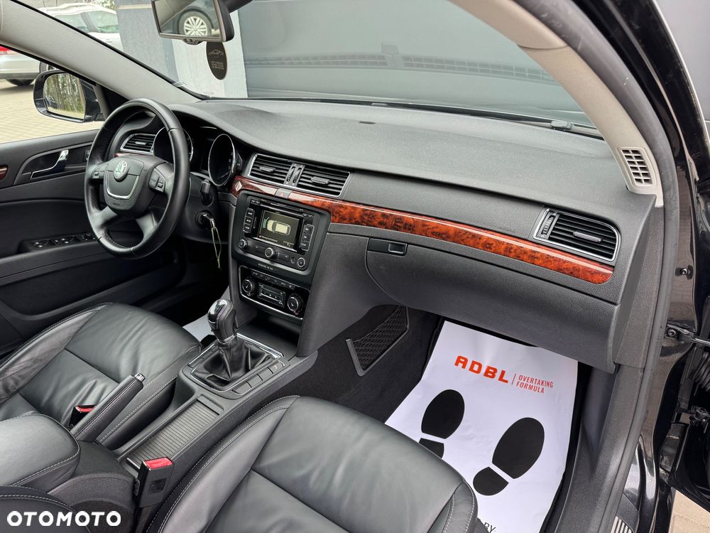 Skoda Superb 2.0 TDI PD Elegance - 17
