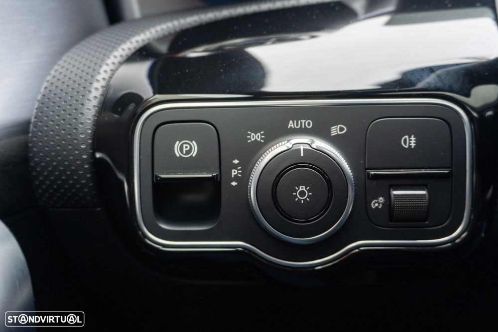 Mercedes-Benz A 250 e 8G-DCT Edition AMG Line - 21