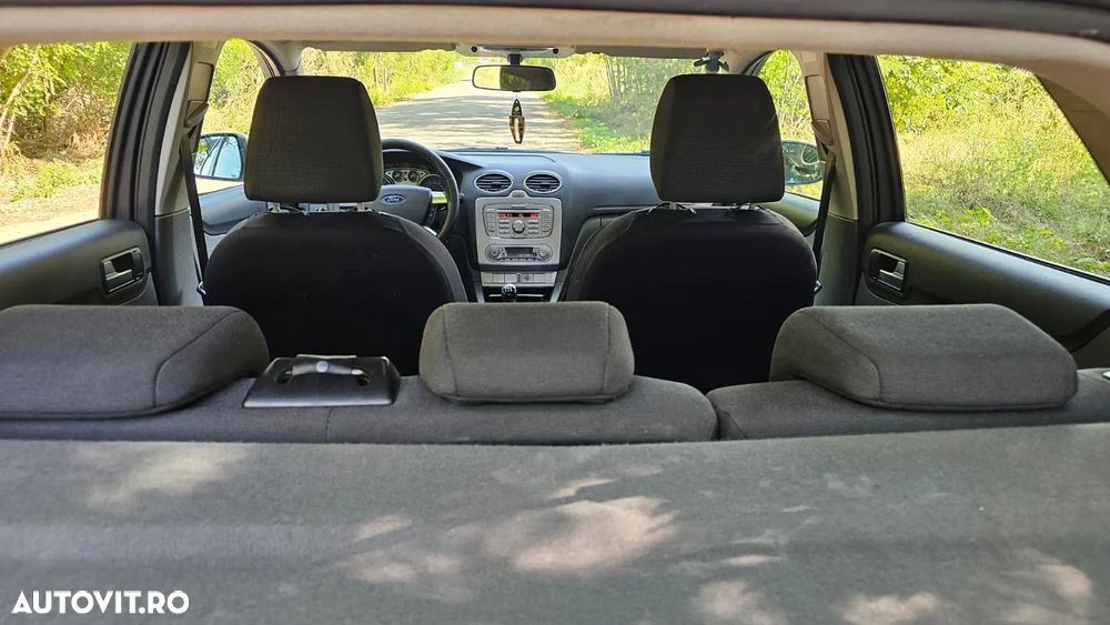 Ford Focus 1.6 Trend - 10