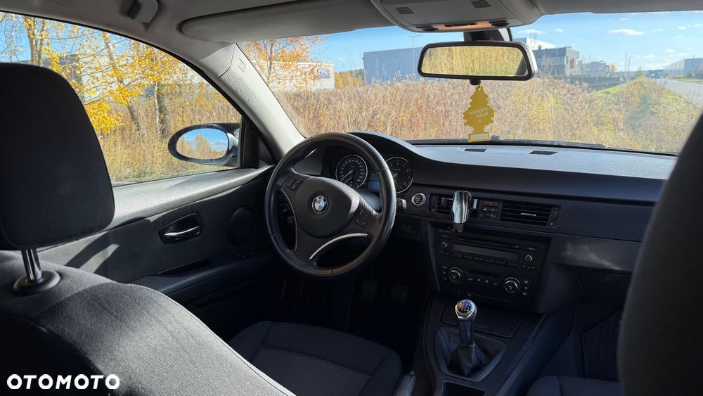 BMW Seria 3 325i - 12