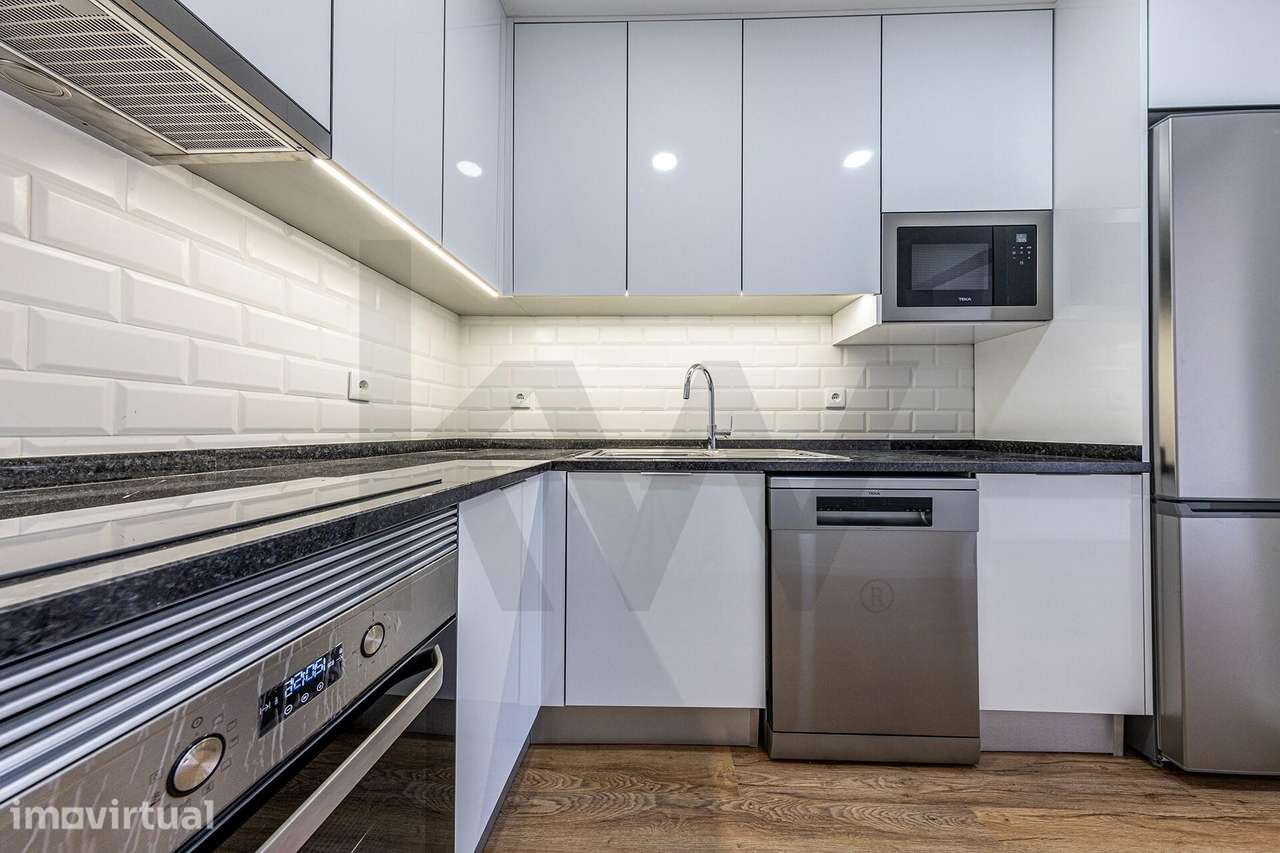 Apartamento T1 na Junqueira - Grande imagem: 2/22