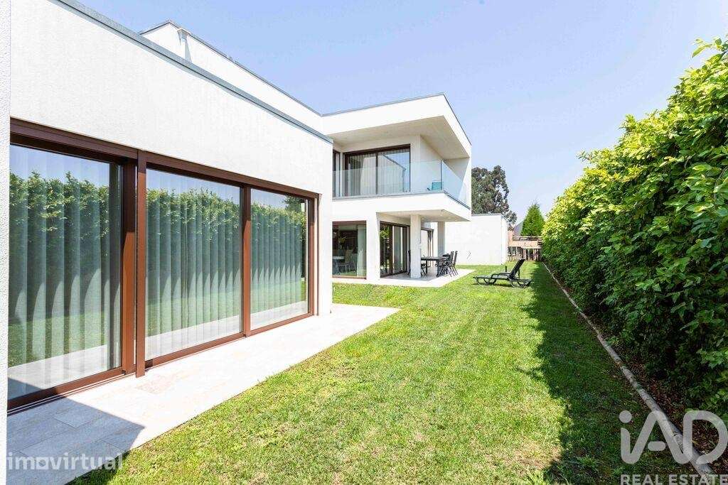 Casa T6 em Santa joana de 667,00 m2 - Grande imagem: 2/30