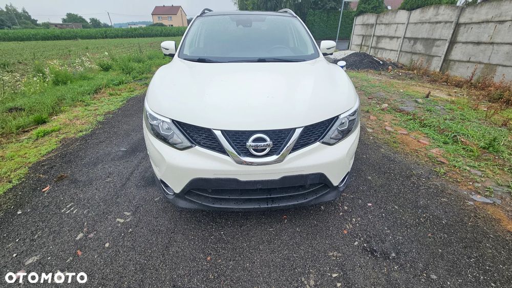 Nissan Qashqai 1.6 dCi Xtronic TEKNA+ - 4
