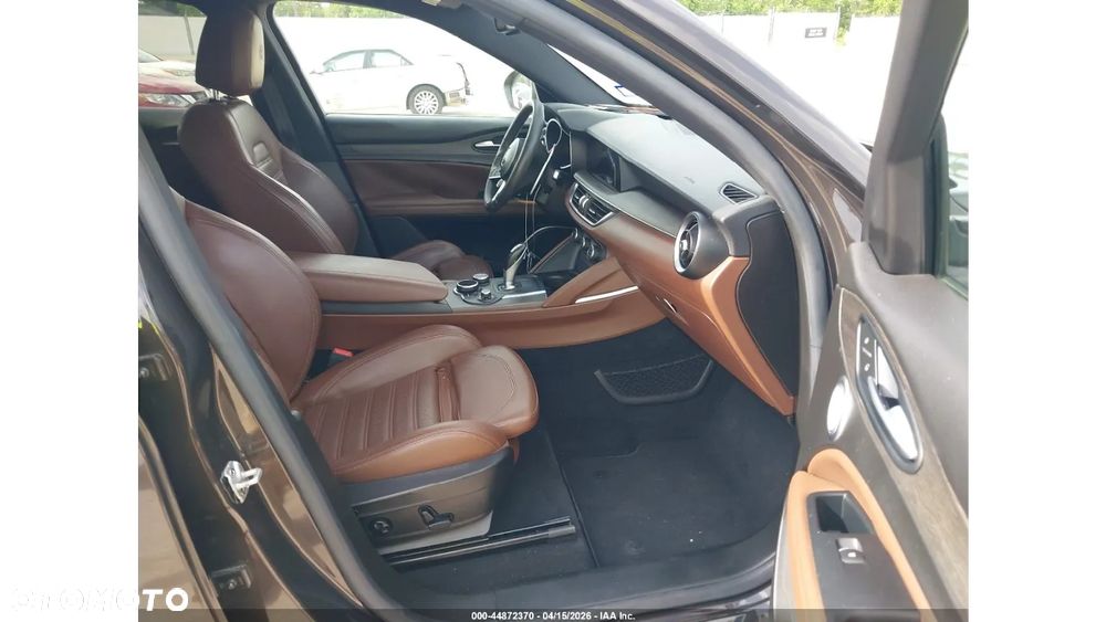 Alfa Romeo Stelvio 2.0 Turbo TI Q4 - 10