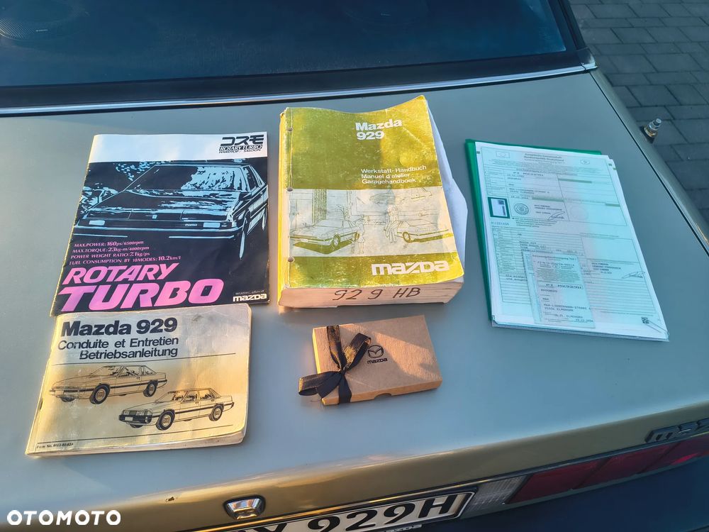 Mazda 929 - 31