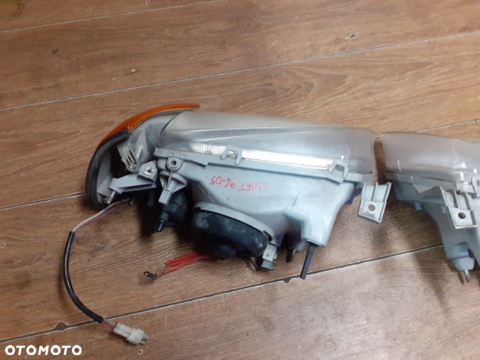 REFLEKTOR PRAWY LUB LEWY SUZUKI SWIFT 96-04 - 6