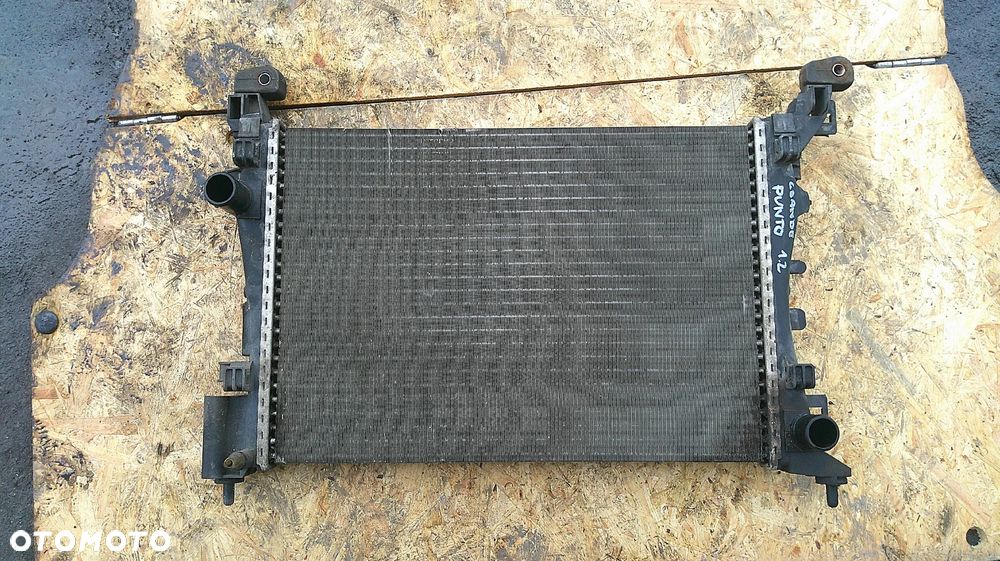 FIAT GRANDE PUNTO 1.4 8V CHŁODNICA WODY