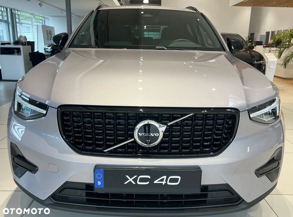 Volvo XC 40 B4 B AWD DKG Plus Dark - 3