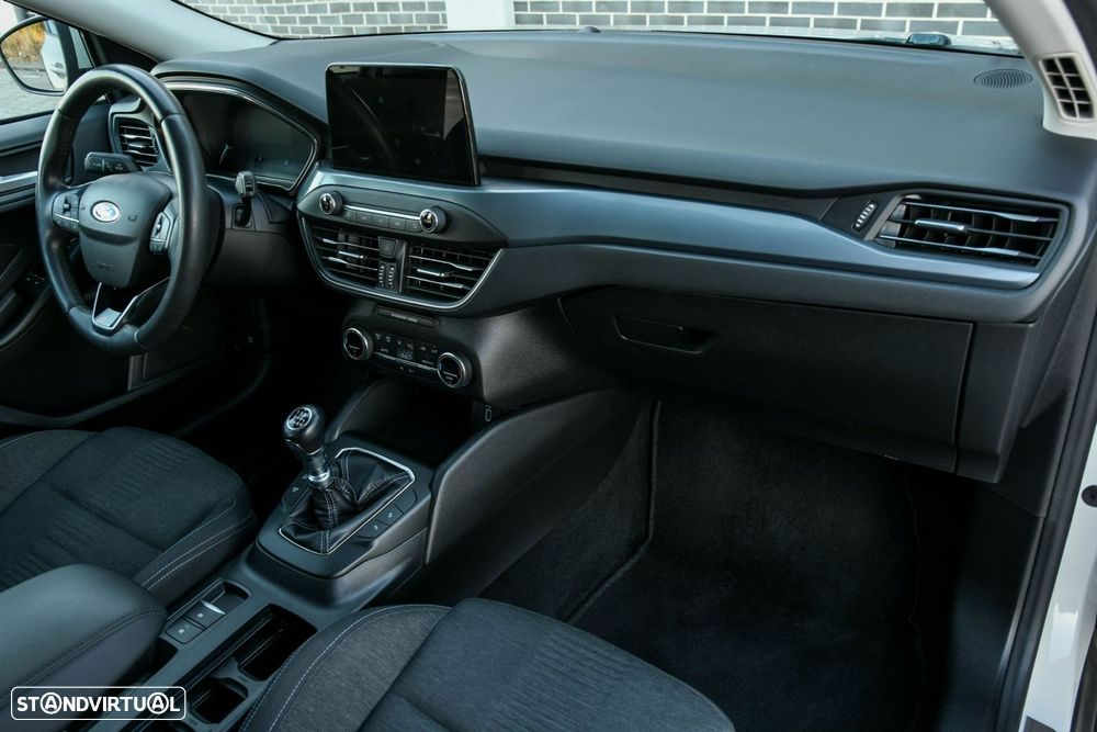 Ford Focus 1.0 EcoBoost Active X - 14