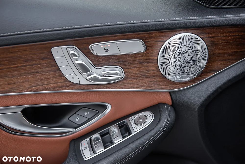 Mercedes-Benz Klasa C AMG 43 4Matic 9G-TRONIC - 16