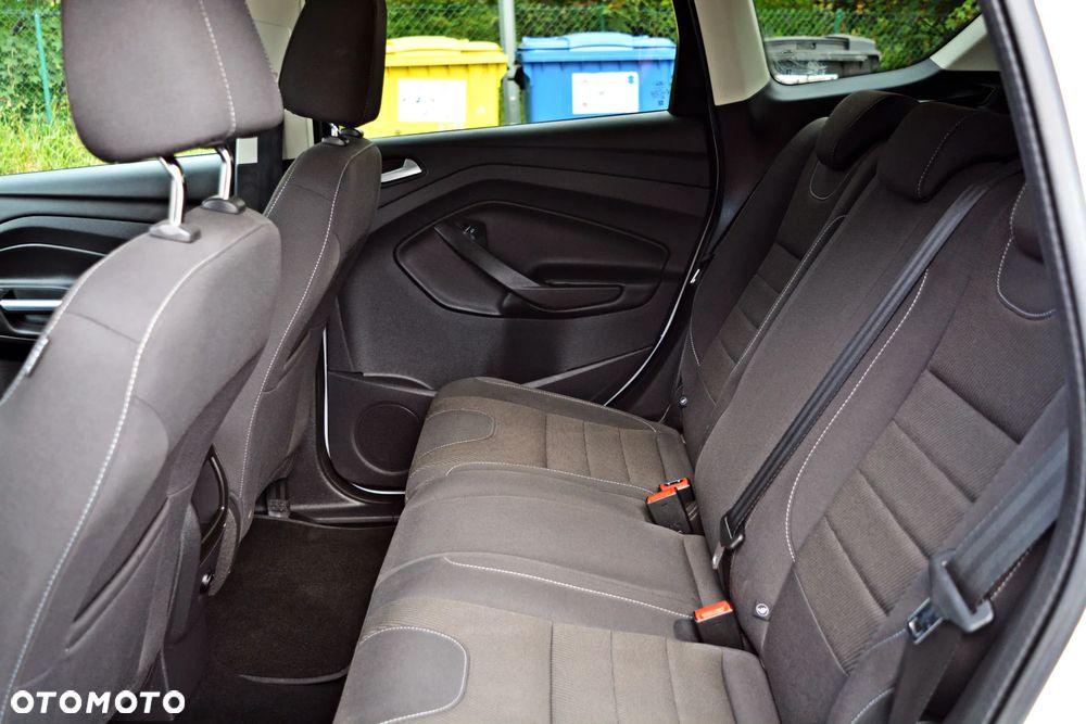 Ford Kuga 1.5 EcoBoost 2x4 Business Edition - 13