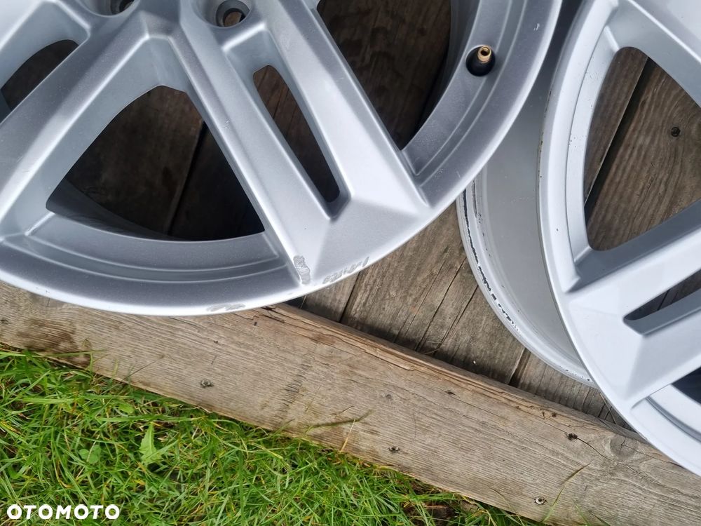 AUDI A4 B8,oraz audi a4 b7,VW PASSAT,SEAT LEON,SKODA 7x17 ET42 bdb stan - 9