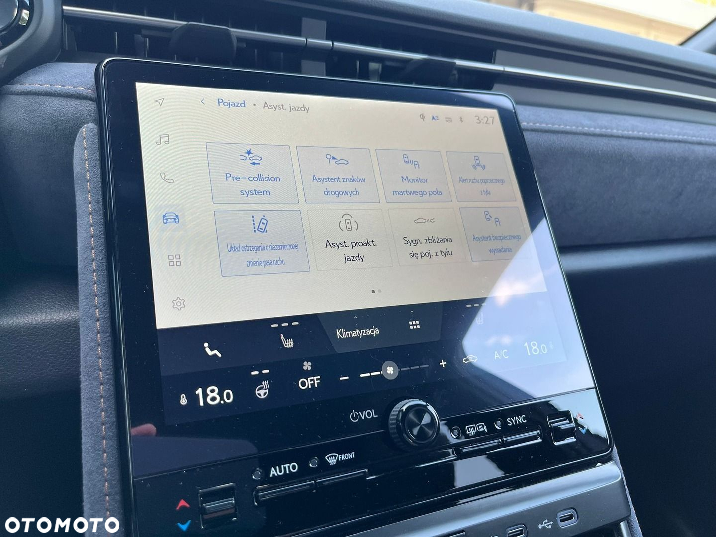 Lexus LBX 1.5 Hybrid Cool AWD - 22