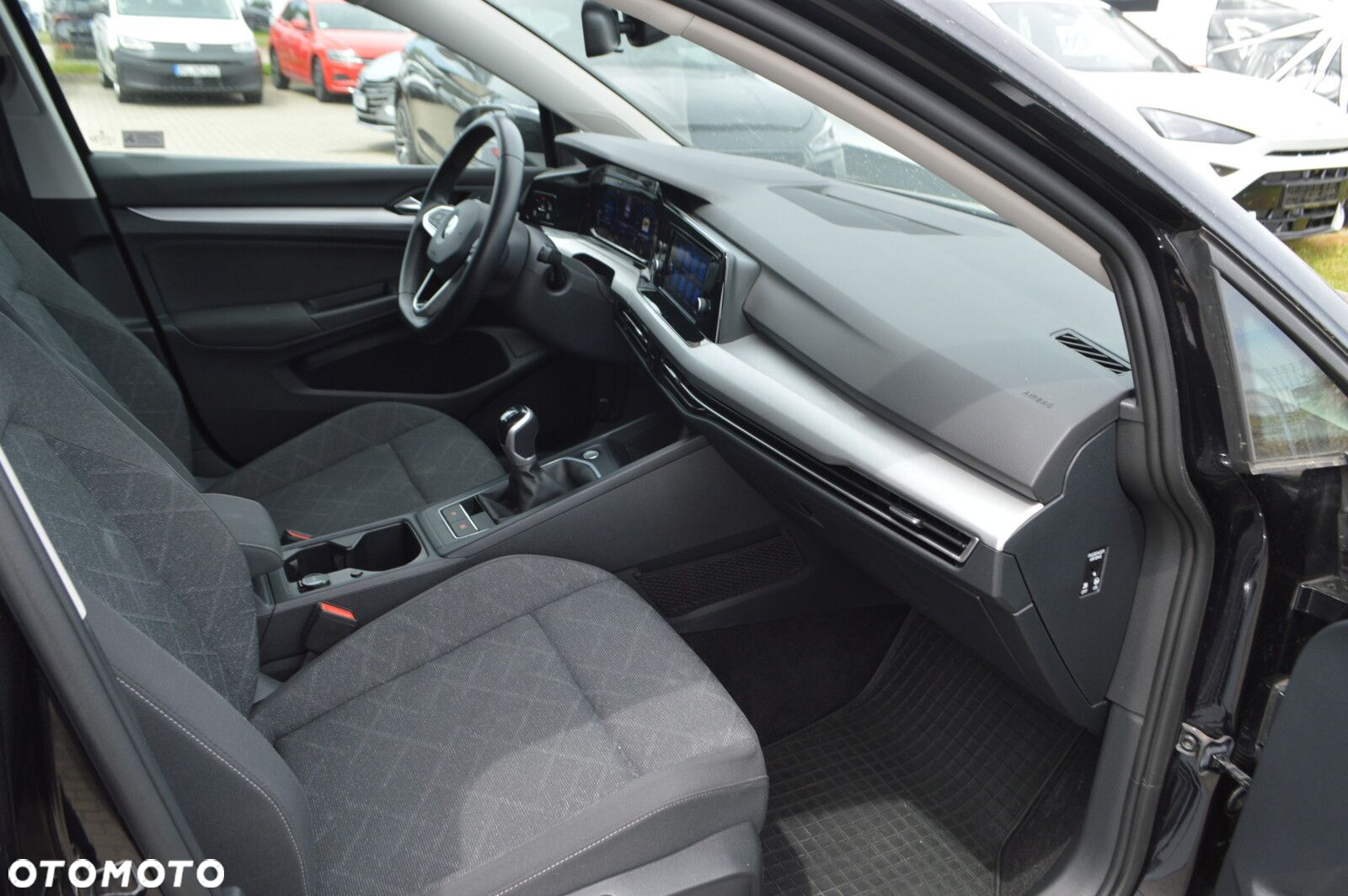 Volkswagen Golf - 24