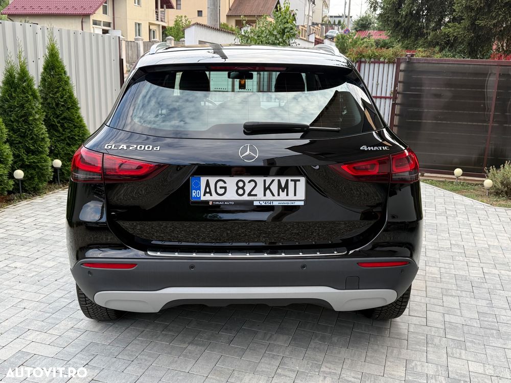 Mercedes-Benz GLA 200 d 4MATIC Aut. - 10